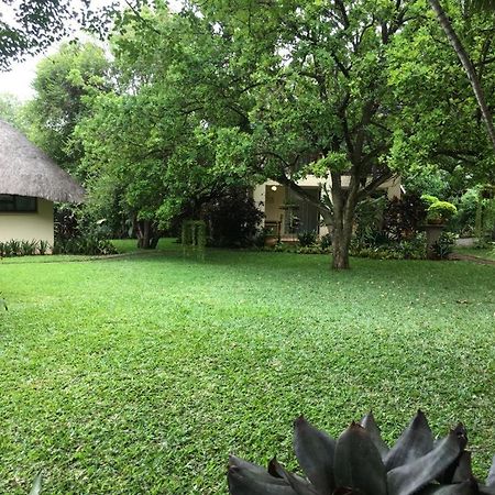 Acasia Guest Lodge โคมาติพอร์ต ภายนอก รูปภาพ