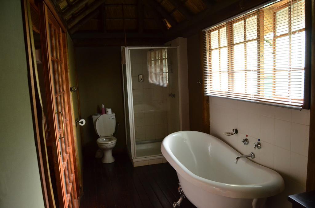 Acasia Guest Lodge โคมาติพอร์ต ภายนอก รูปภาพ