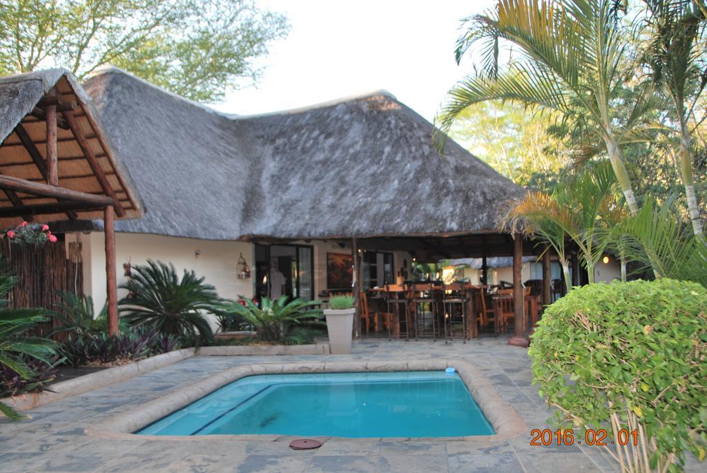 Acasia Guest Lodge โคมาติพอร์ต ภายนอก รูปภาพ